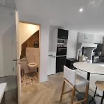 Holiday home Maison A De 80m2 Pour 6 Personnes, 2 Chambres, Parking, Salon, Jardin, Veranda, Proche Vulcania, Puy De Dome, Centre Ville, Thermes Royat, Musee Miichelin Orcines